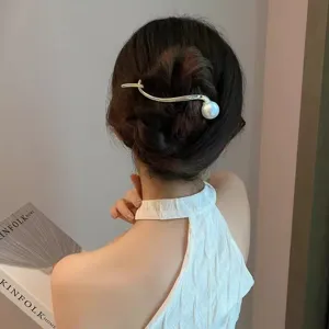 Élégante pince à cheveux en métal perlé pour femmes, accessoire chignon vague élégant.