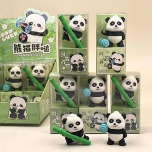 Bonito juego de borradores de panda 3D con diseños de bambú y mancuernas para la escuela.