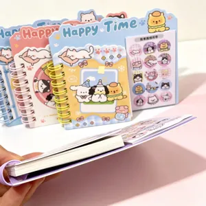 Süßes geformtes Spiralnotizbuch im Cartoon-Stil mit bunten Stickern für Schüler Geschenk