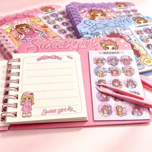 Niedliches Cartoon-Aufkleber-Ringbuch mit süßem Mädchen-Design für Schöne Geschenke.