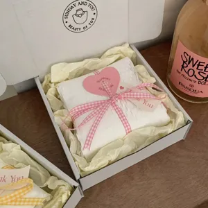Papier de soie Jaune lait pour emballage de cadeaux, doublure de bouquet et décor de fleurs.