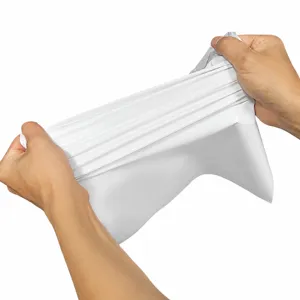 Busta di spedizione in plastica bianca spessa con stampa inglese, sacchetto per abbigliamento.