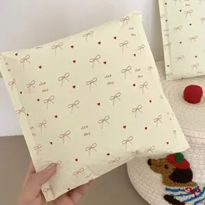 Cute bow heart bubble mailer envelope gift packaging bag for birthday party storage supply.