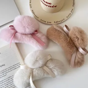 Hiver Coréen Doux Noeud Faux Fourrure Lapin Pince Cheveux Femmes Peluche Pince Requin Élégant Accessoire Cheveux