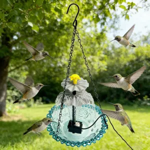 Fontaine mangeoire à oiseaux solaire suspendue avec bol en verre pour jardin extérieur.