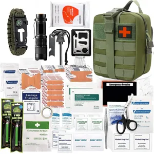 Kit de survie tactique extérieur avec trousse de premiers secours, outil multifonction et lampe.