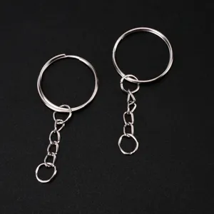 Portachiavi in metallo con catena e anello brisé, ferramenta nichelata per fai da te.