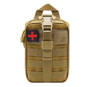 Vista dettagliata della borsa medica tattica, resistente marsupio MOLLE per esterni.