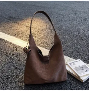 Stylish brown slouchy hobo shoulder bag for women, large capacity vintage underarm tote.