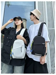 Sac de poitrine léger et élégant pour hommes et femmes, idéal pour les loisirs et le sport.