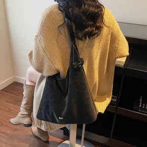 Black slouchy shoulder bag, large capacity vintage underarm tote for autumn winter.