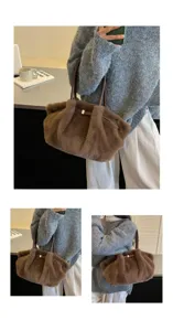 Dettaglio borsa a spalla in peluche, shopper marrone eco-pelliccia donna autunno inverno.