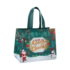Détail sac de shopping non-tissé de Noël, sac cadeau laminé épaissi avec impression festive.