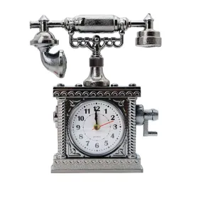 Orologio da tavolo retrò a forma di telefono vintage con movimento al quarzo e finitura metallica
