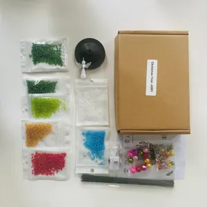 Kit Sapin de Noël DIY en Perles de Verre Fait Main Décoration de Table Miniature Avec Lumière LED pour Cadeau de Fête