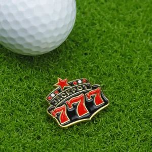 Clip de chapeau de marqueur de balle de golf en métal avec design émaillé jackpot 777.
