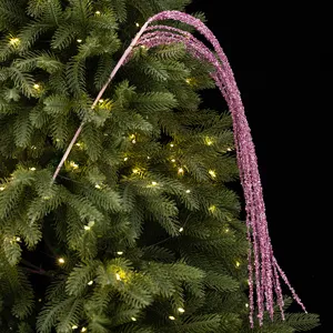 Vue détaillée de la branche suspendue à paillettes roses, idéale pour sapin de Noël et fête.