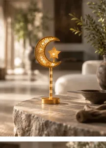 Luce notturna LED decorativa a forma di luna crescente e stella dorata per atmosfera calda.
