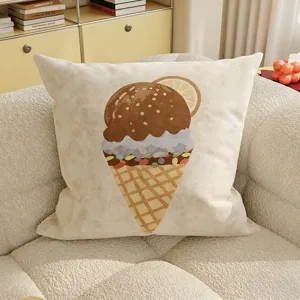 Coussin décoratif crème avec imprimé de cornet de glace, idéal pour le canapé et le salon cosy.