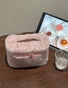 Flauschige rosa Leoparden Kosmetiktasche, große Plüsch Reise Make-up Organizer Tasche Detail.