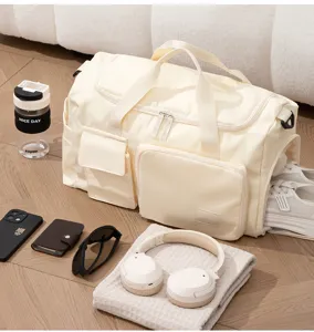 Beige Reisetasche mit Schuhfach, große Sporttasche für Fitness, Training und Wochenendausflüge.