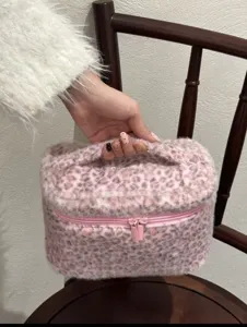 Flauschige rosa Leo-Print Kosmetiktasche, weiche Plüsch Make-up Tasche mit Reißverschluss.