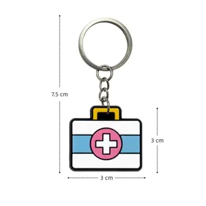 Leuke PVC sleutelhanger in de vorm van een EHBO-kit, schattig accessoire voor tas.