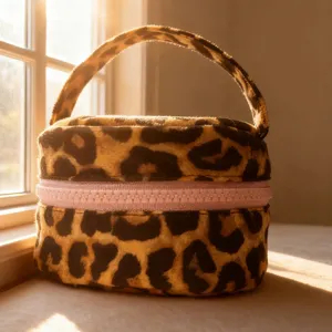 Leopardmuster Kosmetiktasche Make-up-Tasche mit rosa Reißverschluss und Tragegriff für Reisen.