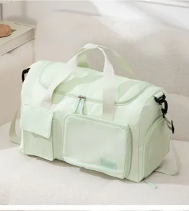 Große Reise-Sporttasche, Fitness-Duffle-Bag mit mehreren Taschen und verstellbarem Schultergurt.