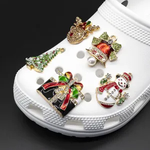 Breloques de chaussures en strass de Noël pour sabots, accessoires DIY en métal pour fêtes.