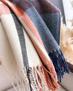 Classic retro plaid imitation cashmere scarf with elegant tassels for autumn winter warmth.