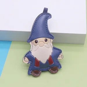 Cute leather gnome keychain for women, cartoon Christmas bag pendant decorative accessory.