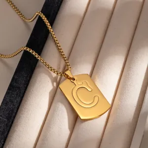 Collana con ciondolo a piastrina lettera C in acciaio inossidabile dorato stile hip hop