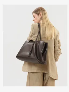 Vintage brown leather tote bag for women, large capacity shoulder bag, minimalist fashion style.