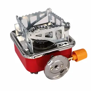 Tragbarer Mini-Quadrat-Camping-Gaskocher im Detail mit klappbarem Halterungsdesign.