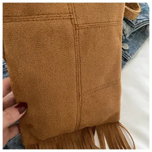 Bolso cruzado vintage bohemio con flecos para mujer, bolso pequeño de ante elegante.