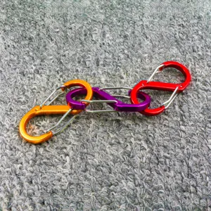 S-förmige Karabinerhaken doppelte Feder-Schnapphaken Set für Outdoor Camping Alltag.