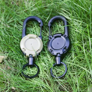 Mousqueton tactique d'extérieur porte-clés en câble d'acier camping vue détaillée.