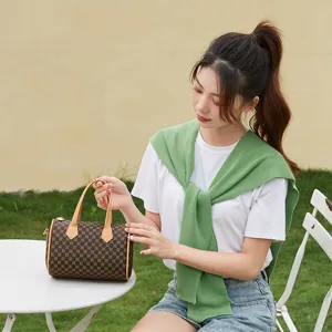 Borsa a mano boston con stampa retro donna vintage spalla tracolla cuscino dettaglio