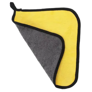 Panno di pulizia auto in microfibra doppia faccia spesso giallo e grigio morbido pulito.