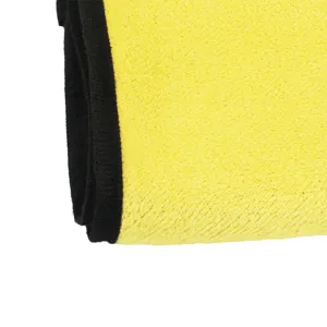 Panno per autolavaggio in microfibra bifacciale ispessito, bordo giallo e nero.