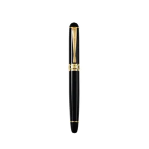 Stylo plume classique noir et doré avec clip métallique élégant et plume d'écriture lisse.