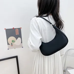 Black crescent underarm shoulder bag for women, trendy fashion hobo purse, 2025 new style.