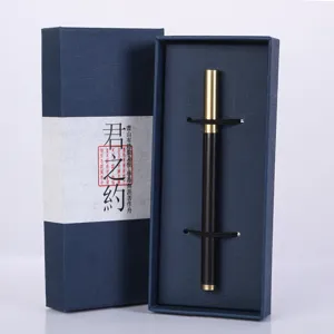 Set de regalo de bolígrafo de metal con caja elegante ideal para negocios y recordatorios.
