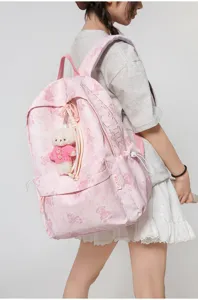 Rosa Canvas Rucksack mit süßem Bärenmuster und Plüschanhänger, ideal für tägliche Studenten.