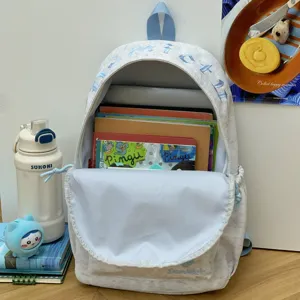 Lässiger minimalistischer großer Schulrucksack für Damen und Studenten stilvoll