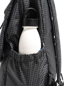 Langlebiger Outdoor-Rucksack mit Gittermuster, Freizeit-Reise-Wanderrucksack mit Seitentasche.