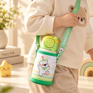Gourde isotherme en acier inoxydable pour enfants avec motif d'ours et sangle.