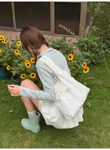 Weisse Canvas Umhaengetasche mit Blueten Spitze taegliche Freizeittasche fuer Studenten