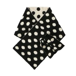 Bufanda cruzada de punto con lunares blancos y negros clásica para otoño e invierno cálidos.
